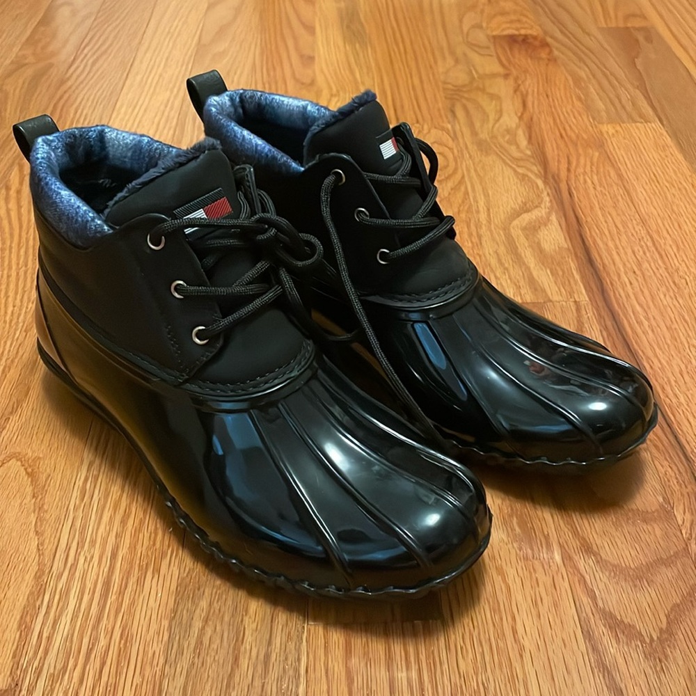 Tommy Hilfiger boots, women’s size 8M